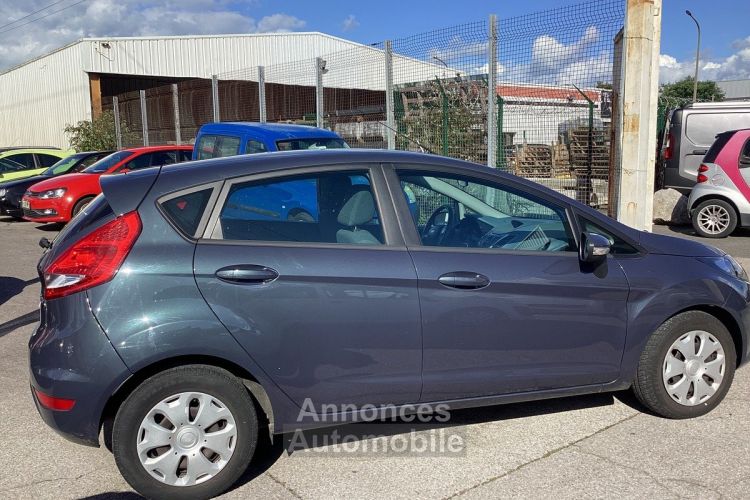 Ford Fiesta 1.6 TDCI ECONETIC - <small></small> 6.450 € <small>TTC</small> - #9