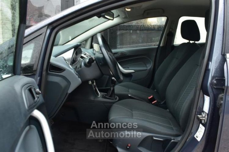 Ford Fiesta Fiësta 1.4i Titanium - <small></small> 6.500 € <small>TTC</small> - #15