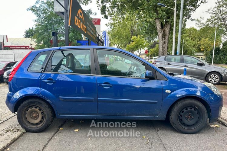 Ford Fiesta FORD FIESTA IV (2) 1.6 STYLE BVA 5P - <small></small> 4.995 € <small>TTC</small> - #19