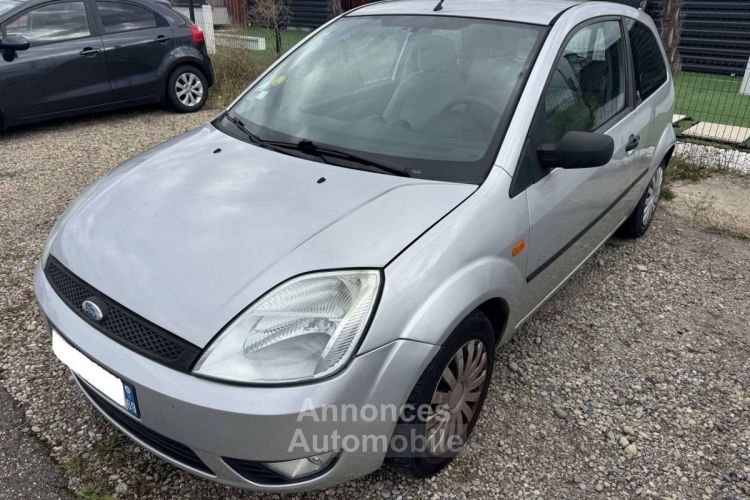 Ford Fiesta III 1.4 16v 80ch Ghia Durashift 3p - <small></small> 5.500 € <small>TTC</small> - #1