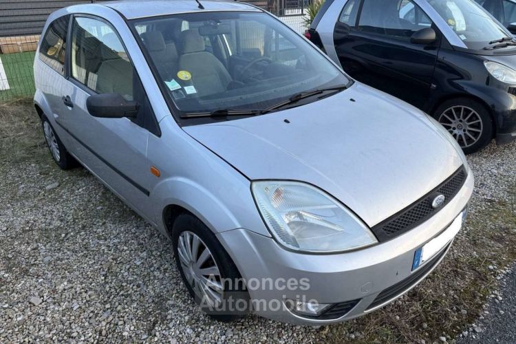 Ford Fiesta III 1.4 16v 80ch Ghia Durashift 3p - <small></small> 5.500 € <small>TTC</small> - #2