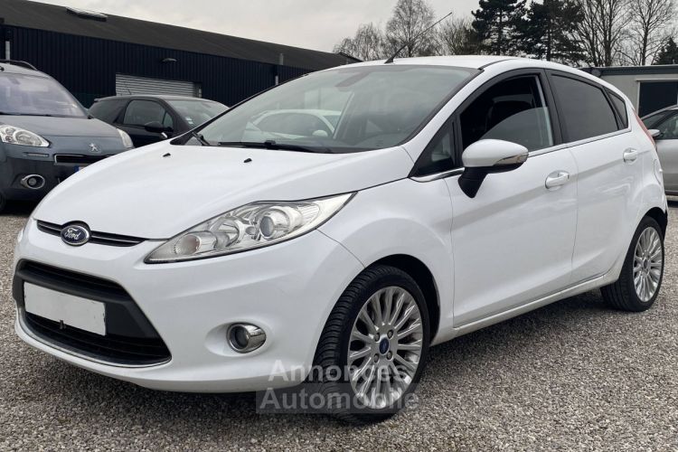 Ford Fiesta IV 1.4 TDCi 70ch FAP Titanium 5p - <small></small> 7.500 € <small>TTC</small> - #7