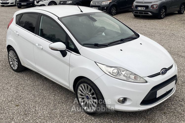 Ford Fiesta IV 1.4 TDCi 70ch FAP Titanium 5p - <small></small> 7.500 € <small>TTC</small> - #9