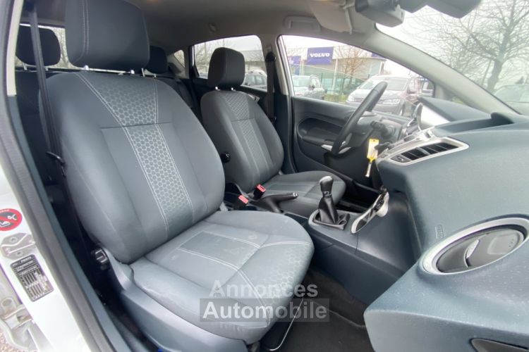 Ford Fiesta IV 1.4 TDCi 70ch FAP Titanium 5p - <small></small> 7.500 € <small>TTC</small> - #13