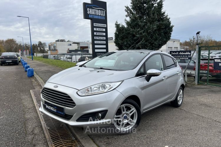 Ford Fiesta IV 1.5 TDCi 75ch 4cv 5Portes 5Places Régulateur ClimAuto - <small></small> 5.990 € <small>TTC</small> - #1