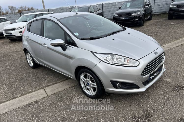 Ford Fiesta IV 1.5 TDCi 75ch 4cv 5Portes 5Places Régulateur ClimAuto - <small></small> 5.990 € <small>TTC</small> - #2