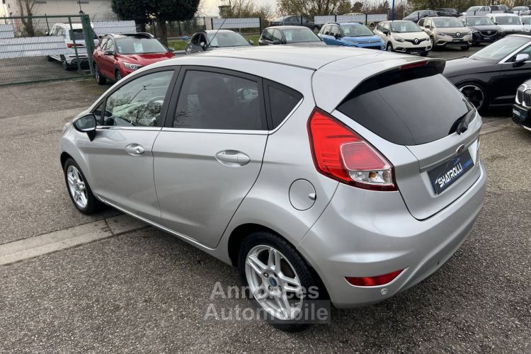 Ford Fiesta IV 1.5 TDCi 75ch 4cv 5Portes 5Places Régulateur ClimAuto - <small></small> 5.990 € <small>TTC</small> - #6