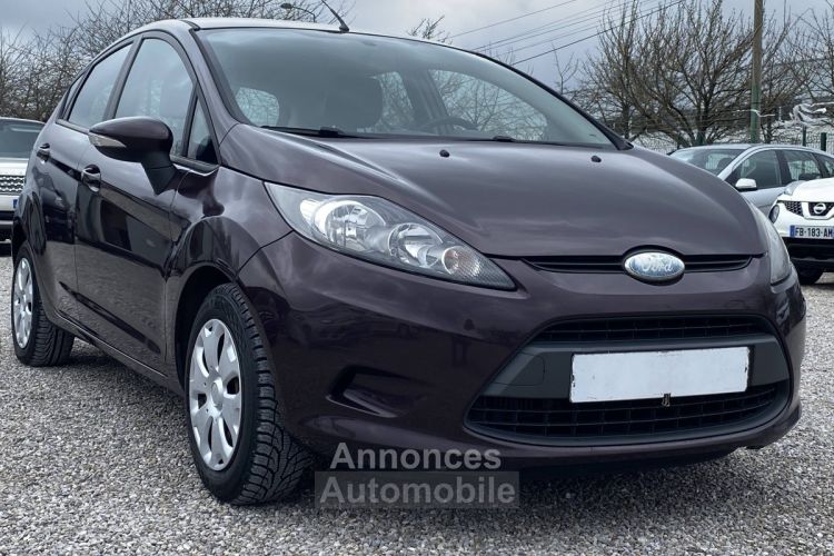 Ford Fiesta IV 1.6 TDCi 90ch DPF ECOnetic 5p - <small></small> 4.500 € <small>TTC</small> - #1