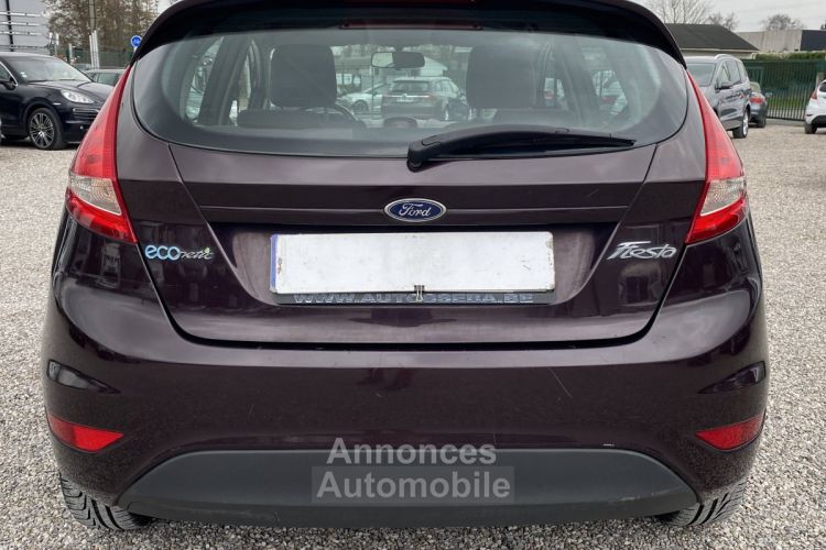 Ford Fiesta IV 1.6 TDCi 90ch DPF ECOnetic 5p - <small></small> 4.500 € <small>TTC</small> - #4