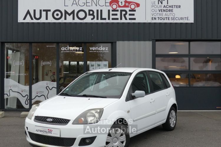 Ford Fiesta Phase 2 1.4 TDCi 68cv - <small></small> 3.490 € <small>TTC</small> - #1