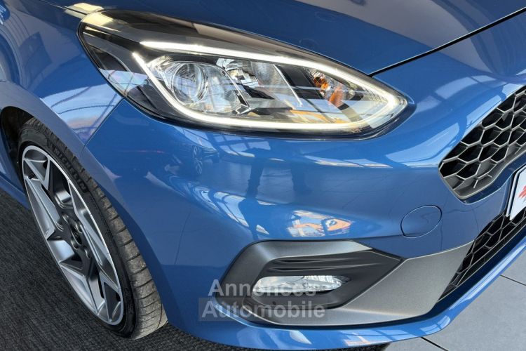 Ford Fiesta 1,5 200 GPS CAMERA REGULATEUR LIMITEUR APPLE CARPLAY BLUETOOTH HIFI B&O KEYLESS JANTES ALU - <small></small> 21.990 € <small>TTC</small> - #23