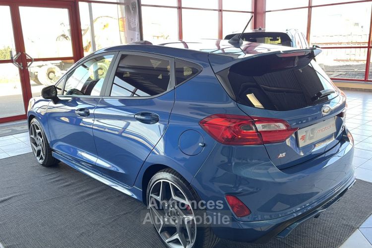 Ford Fiesta 1,5 200 GPS CAMERA REGULATEUR LIMITEUR APPLE CARPLAY BLUETOOTH HIFI B&O KEYLESS JANTES ALU - <small></small> 21.990 € <small>TTC</small> - #26