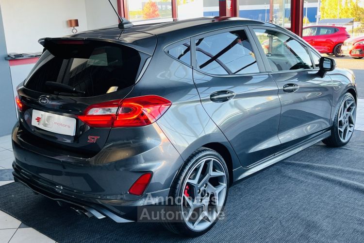 Ford Fiesta ST 1,5 200 PACK PERFORMANCE DIFFERENTIEL LAUNCH CONTROL GPS APPLE CARPLAY KEYLESS FULL LED PA - <small></small> 22.990 € <small>TTC</small> - #2