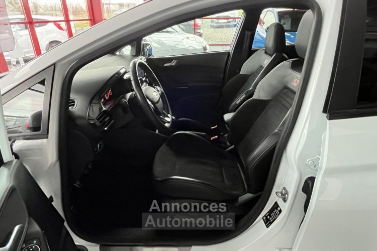 Ford Fiesta ST 1,5 200 PACK PERFORMANCE TOIT PANORAMIQUE GPS CAMERA KEYLESS APPLE CARPLAY FULL LED BLUETO - <small></small> 21.990 € <small>TTC</small> - #18