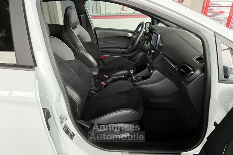 Ford Fiesta ST 1,5 200 PACK PERFORMANCE TOIT PANORAMIQUE GPS CAMERA KEYLESS APPLE CARPLAY FULL LED BLUETO - <small></small> 21.990 € <small>TTC</small> - #20