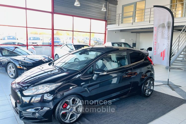 Ford Fiesta ST 1,6 182 PACK PERF GPS CAMERA KEYLESS HIFI SONY PARK PILOT PACK HIVER REGULATEUR DANS UN EX - <small></small> 15.990 € <small>TTC</small> - #1