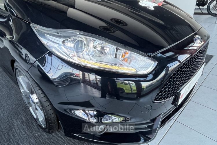 Ford Fiesta ST 1,6 182 PACK PERF GPS CAMERA KEYLESS HIFI SONY PARK PILOT PACK HIVER REGULATEUR DANS UN EX - <small></small> 15.990 € <small>TTC</small> - #29