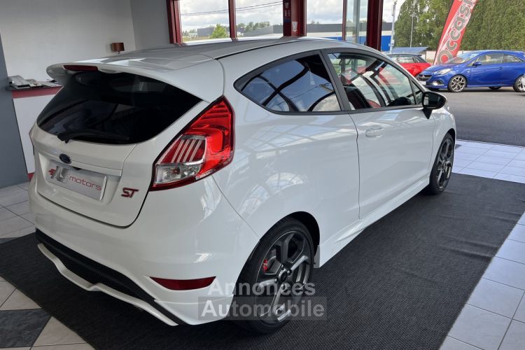 Ford Fiesta ST 1,6 182 PACK PERFORMANCE CAMERA KEYLESS SONY PACK HIVER RECARO BLUETOOTH EXCELLENT ETAT - <small></small> 17.990 € <small>TTC</small> - #2