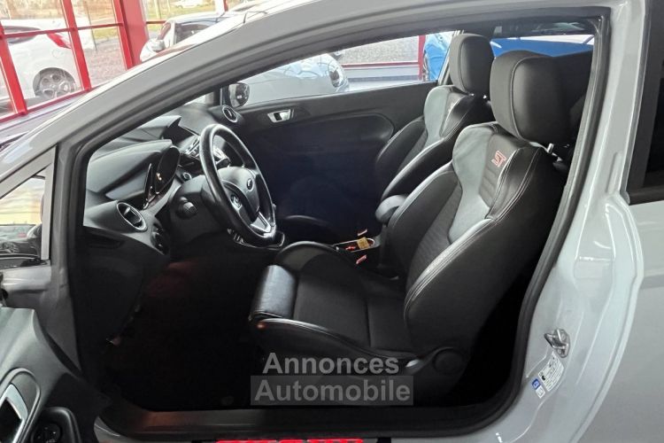 Ford Fiesta ST 1,6 200 EDITION LIMITED PACK PERF GPS CAMERA REGULATEUR KEYLESS SONY PARK PILOT BLUETOOTH  - <small></small> 17.990 € <small>TTC</small> - #13