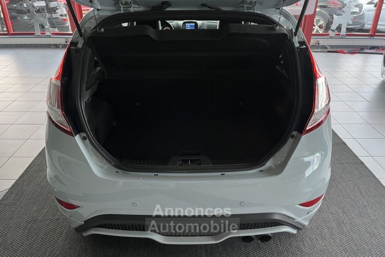 Ford Fiesta ST 1,6 200 EDITION LIMITED PACK PERF GPS CAMERA REGULATEUR KEYLESS SONY PARK PILOT BLUETOOTH  - <small></small> 17.990 € <small>TTC</small> - #14