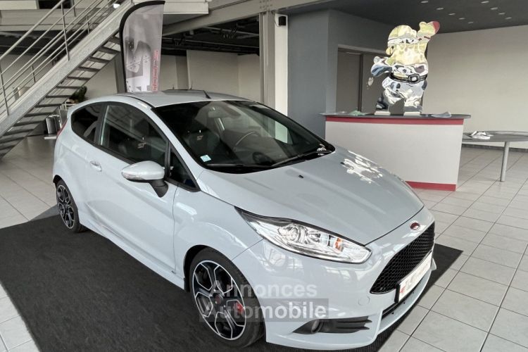 Ford Fiesta ST 1,6 200 EDITION LIMITED PACK PERF GPS CAMERA REGULATEUR KEYLESS SONY PARK PILOT BLUETOOTH  - <small></small> 17.990 € <small>TTC</small> - #24