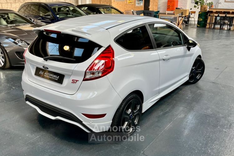 Ford Fiesta 1.6L EcoBoost 182 ch Régulateur, Bluetooth & Sièges Chauffants Historique complet sur factures État exceptionnel - <small></small> 14.780 € <small>TTC</small> - #2