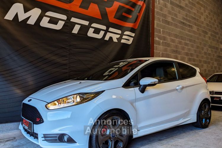 Ford Fiesta ST 182 Mk7 Régulateur Pack Performance 1 & 2 GPS Radars Recaro Cuir Sony Suivie - <small></small> 14.490 € <small>TTC</small> - #1