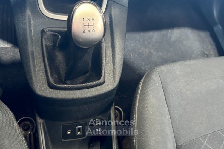 Ford Fiesta titanium 82 ch 5 portes courroie ok - <small></small> 6.490 € <small>TTC</small> - #18