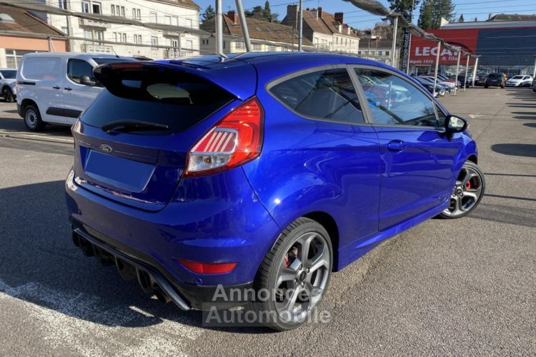 Ford Fiesta V (2) 1.6 EcoBoost 182 3p - <small></small> 18.490 € <small>TTC</small> - #4