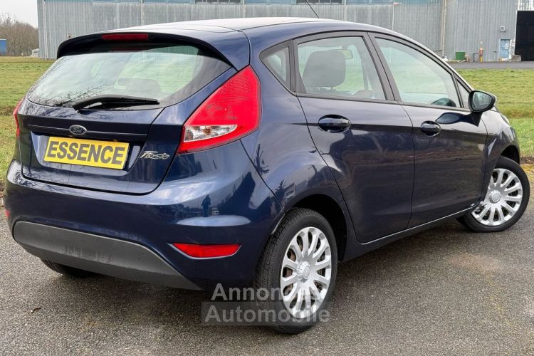 Ford Fiesta VI - 1.2i 16V 82ch (5 cv) BVM5 Bleu 5 portes Trend 2011 - <small></small> 5.990 € <small>TTC</small> - #2