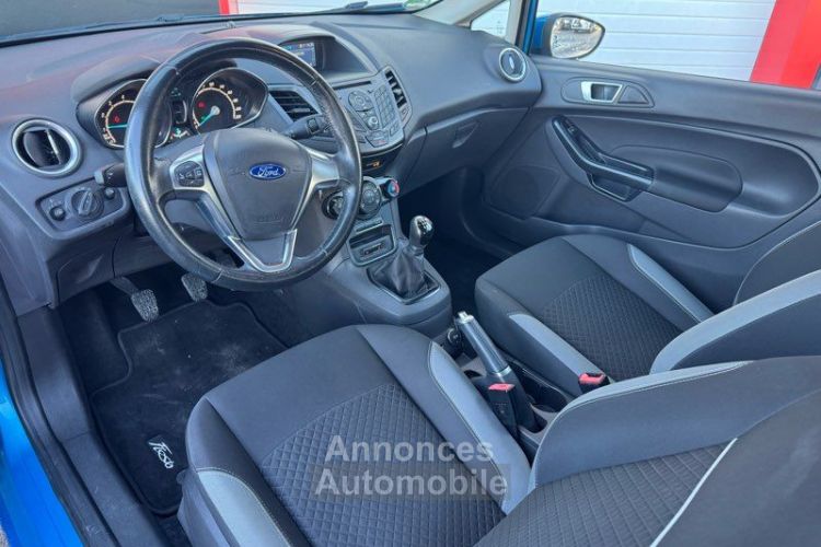 Ford Fiesta VI phase 2 1.0 SCI 12v 80 CV Bleu essence fermeture centralisée crit’Air1 radar de stationnement commande au volant Bluetooth - <small></small> 6.590 € <small>TTC</small> - #4