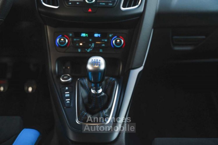 Ford Focus - BLACK & BLUE EDITION - RECARO - CAMERA - HEATED SEATS - - <small></small> 48.990 € <small>TTC</small> - #35