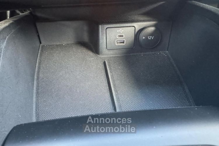 Ford Focus 1.0 Flexifuel 125ch ST-LINE STYLE Première Main Entretien constructeur complet - <small></small> 17.990 € <small>TTC</small> - #20