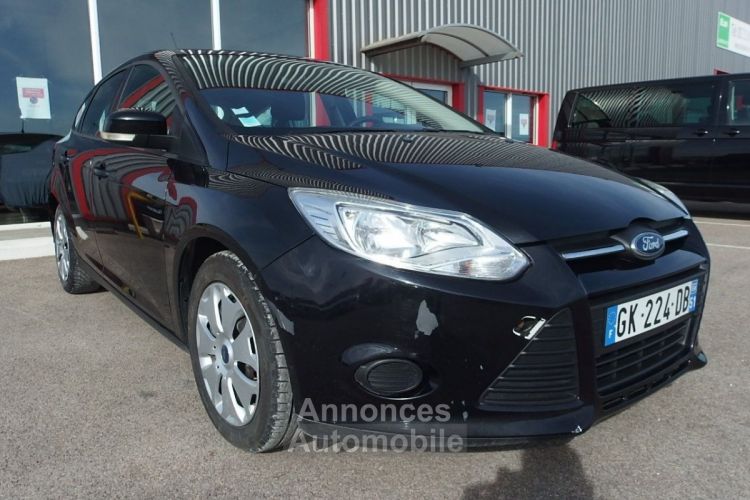 Ford Focus 1.0 SCTI 100CH ECOBOOST STOP&START TREND 5P - <small></small> 5.900 € <small>TTC</small> - #1