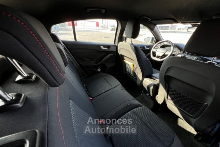 Ford Focus 125CH ST-LINE RADAR AV-AR CARPLAY - <small></small> 12.990 € <small>TTC</small> - #13