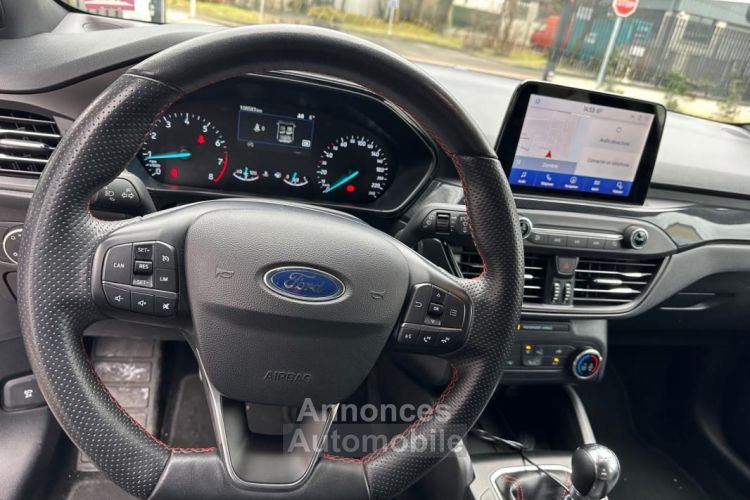 Ford Focus 1.5 ECOBOOST 150 CH ST-LINE APPLE CARPLAY ANDROÏD AUTO - <small></small> 16.990 € <small>TTC</small> - #17