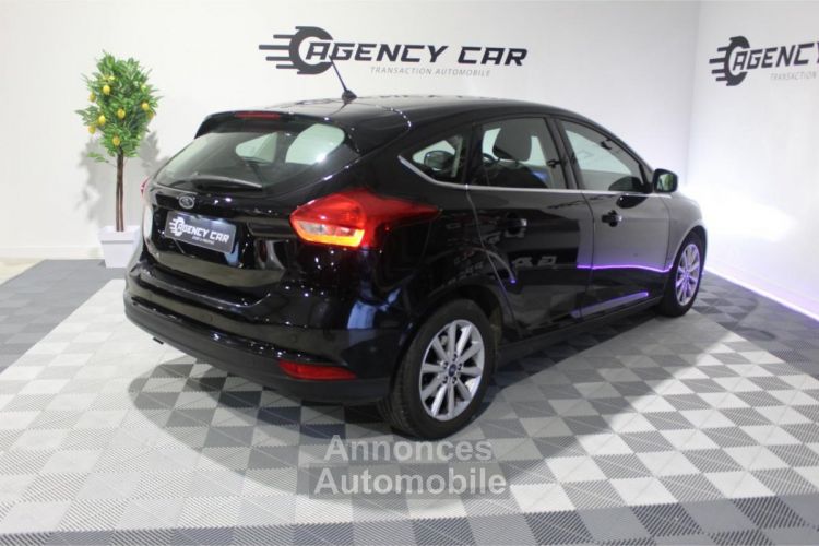 Ford Focus 1.5 TDCi - 120 S&S III 2011 BERLINE Titanium PHASE 2 - <small></small> 15.490 € <small>TTC</small> - #3