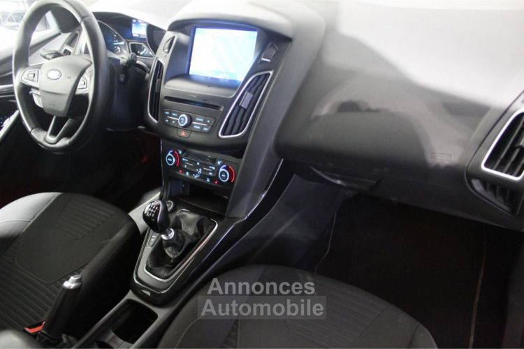 Ford Focus 1.5 TDCi - 120 S&S III 2011 BERLINE Titanium PHASE 2 - <small></small> 15.490 € <small>TTC</small> - #10