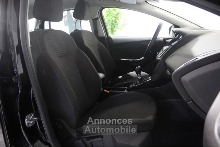 Ford Focus 1.5 TDCi - 120 S&S III 2011 BERLINE Titanium PHASE 2 - <small></small> 15.490 € <small>TTC</small> - #11