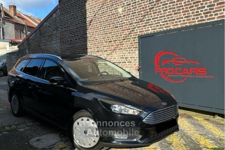 Ford Focus 1,5tdci - <small></small> 9.990 € <small>TTC</small> - #1