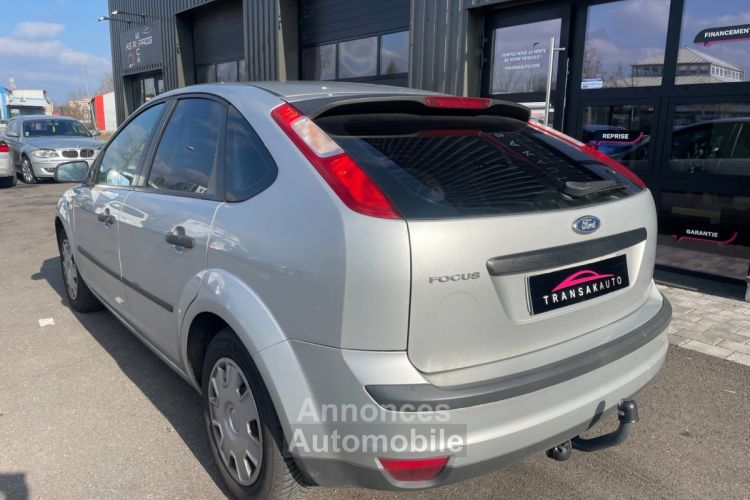 Ford Focus 1.6 - 100 ambiente avec climatisation bluetooth entretien fait courroie distribution neuf - <small></small> 4.490 € <small>TTC</small> - #2