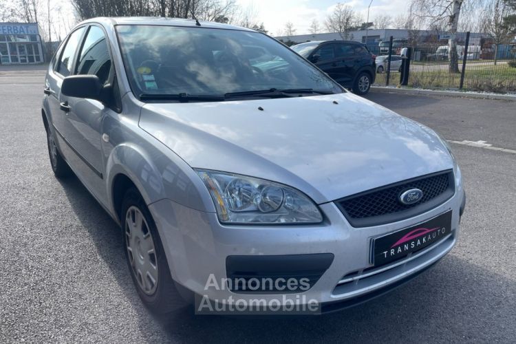 Ford Focus 1.6 - 100 ambiente avec climatisation bluetooth entretien fait courroie distribution neuf - <small></small> 4.490 € <small>TTC</small> - #5