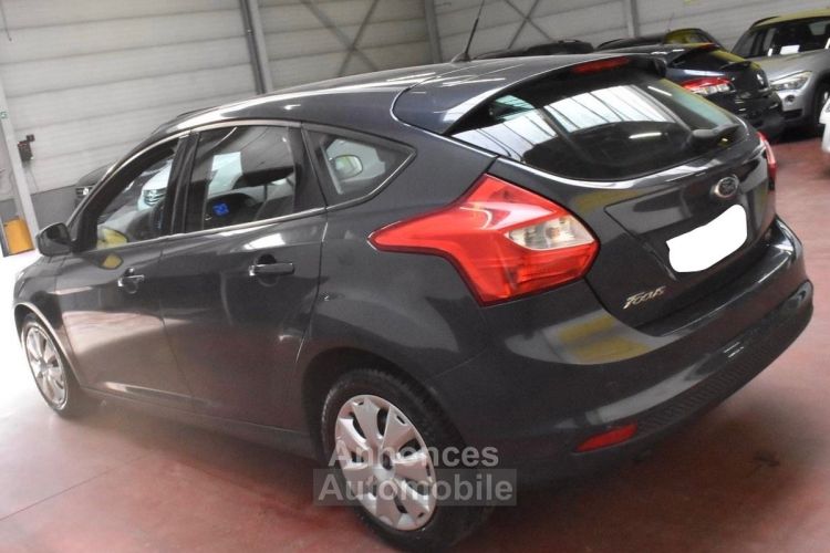 Ford Focus 1.6 TDCI 95CH TREND / CARNET - <small></small> 9.900 € <small>TTC</small> - #2