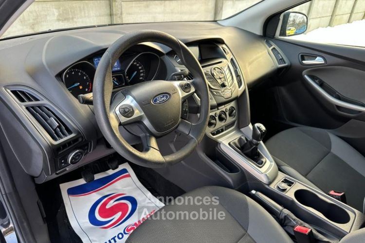 Ford Focus 1.6L 105CH 1ER MAIN - <small></small> 5.990 € <small>TTC</small> - #8