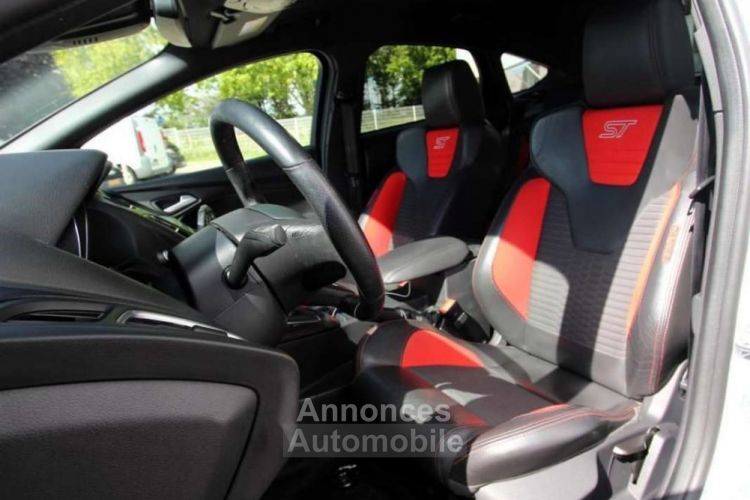 Ford Focus 2.0 ECOBOOST 250 ST - <small></small> 22.990 € <small>TTC</small> - #10