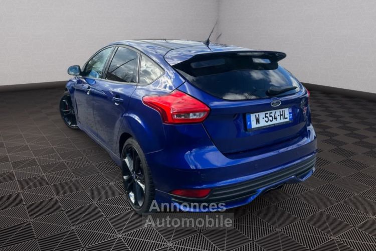 Ford Focus 2.0 ECOBOOST 250 ST 5P CUIR GPS - <small></small> 16.999 € <small>TTC</small> - #4