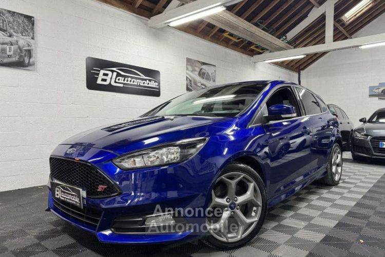 Ford Focus 2.0 ECOBOOST 250CH STOP&START ST - <small></small> 19.980 € <small>TTC</small> - #1