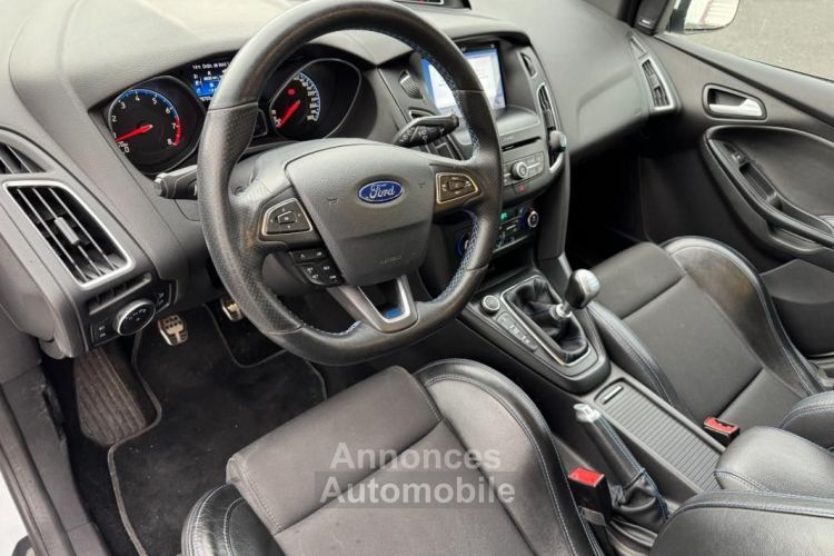 Ford Focus 2.3 ECOBOOST 350CH RS 4X4 START-STOP ENTRETIEN CONSTRUCTEUR - <small></small> 32.480 € <small>TTC</small> - #10