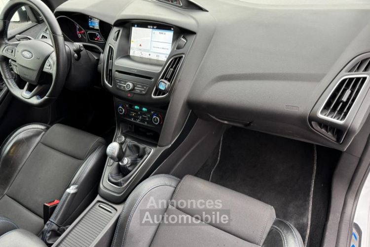 Ford Focus 2.3 ECOBOOST 350CH RS 4X4 START-STOP ENTRETIEN CONSTRUCTEUR - <small></small> 32.480 € <small>TTC</small> - #12