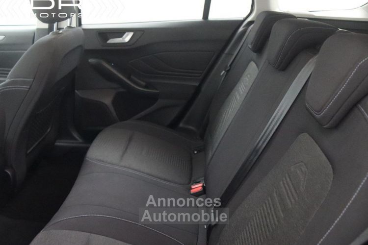 Ford Focus CLIPPER 1.5TDCi ECOBLUE ACTIVE BUSINESS - LED NAVI DAB ALU 17" - <small></small> 15.995 € <small>TTC</small> - #46